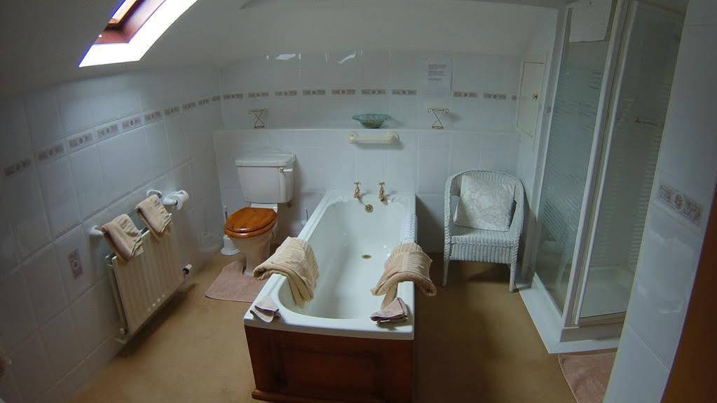 Bed & Breakfast Willowbank House 4*